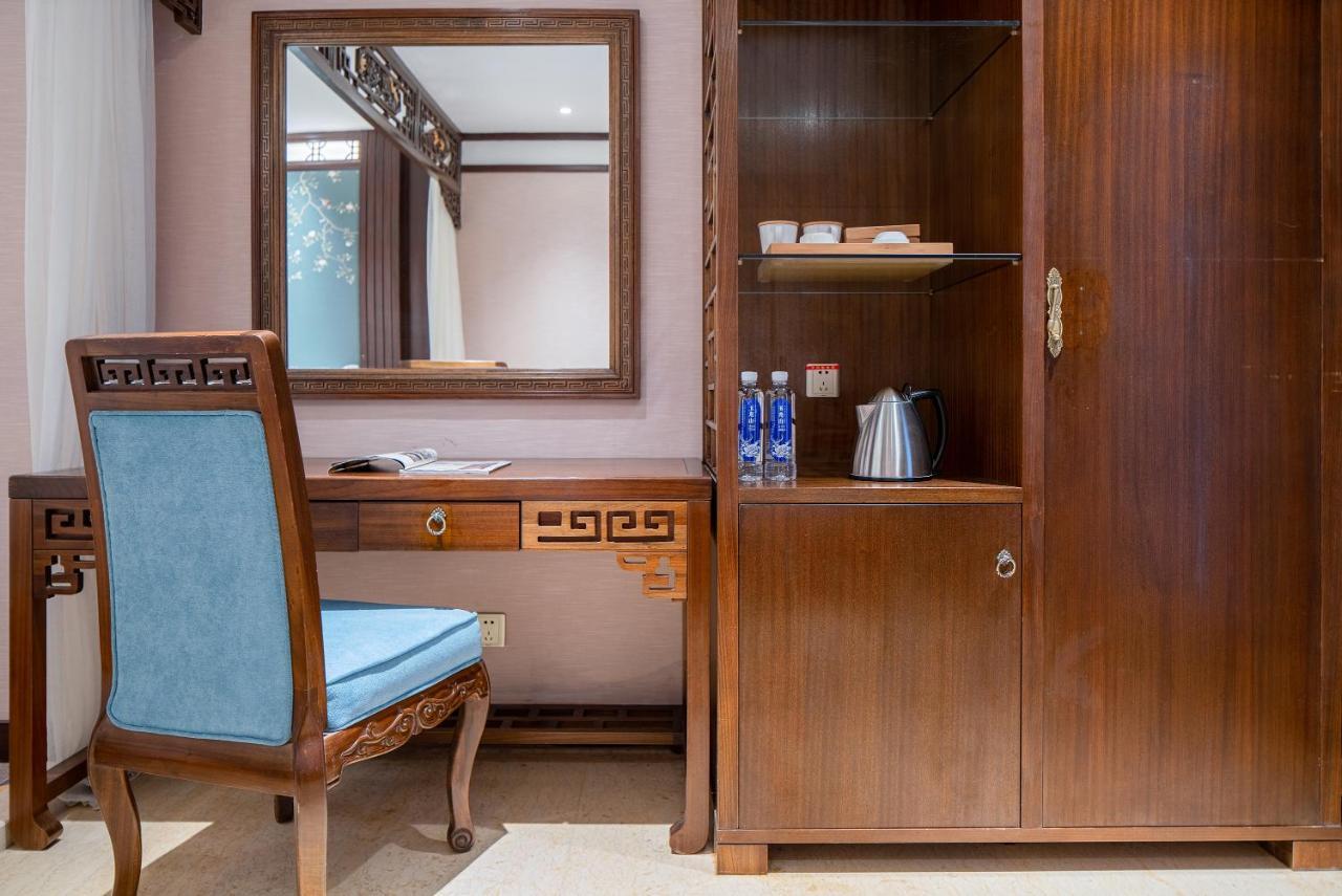 Doof Resort Hotel Лицзян Экстерьер фото