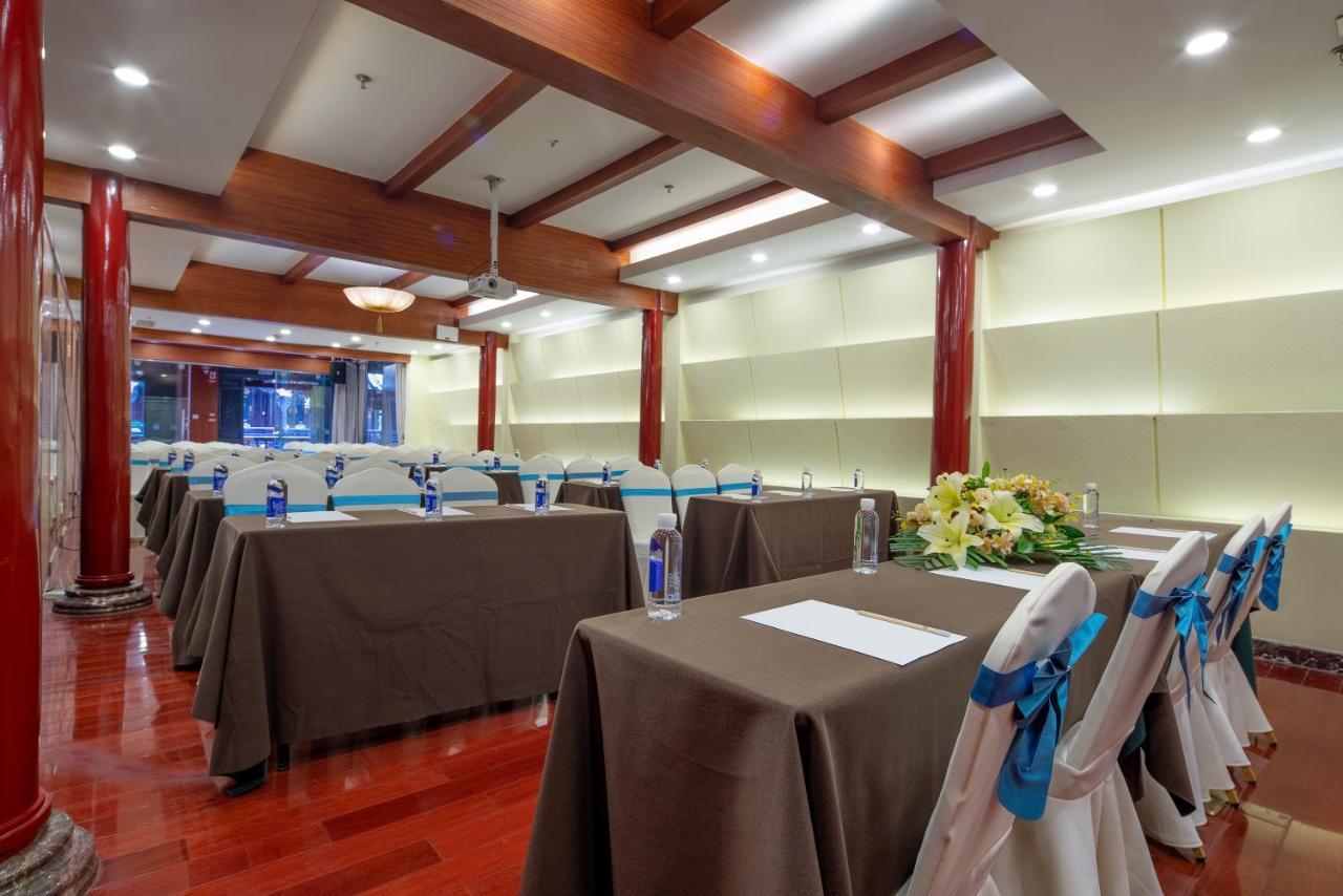 Doof Resort Hotel Лицзян Экстерьер фото